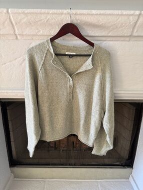 Cozy Henley Pullover Sweater in Light Sage